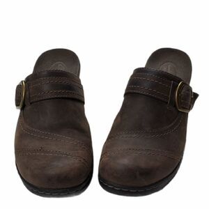 Clarks Brown Leather Bendable Clogs